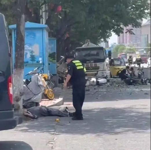 重庆一步行街突发爆炸？谣言