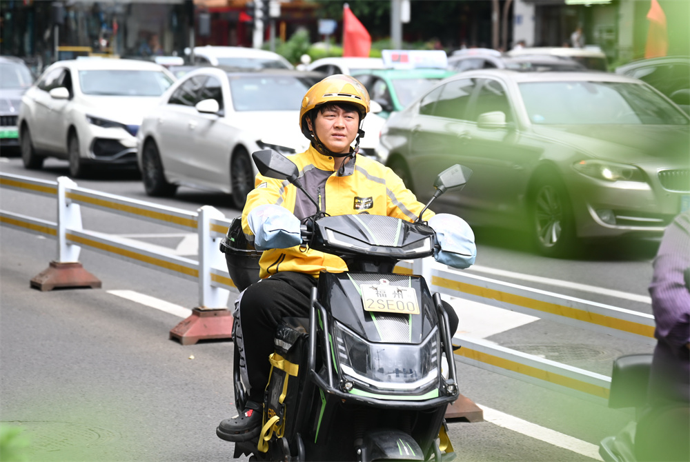 中国外卖“跑”出万亿元大市场